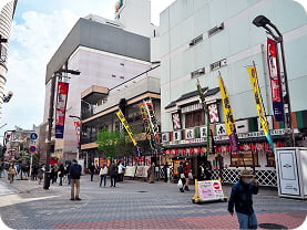 エンタメの街・浅草でアニメや映画の聖地巡礼も楽しんで